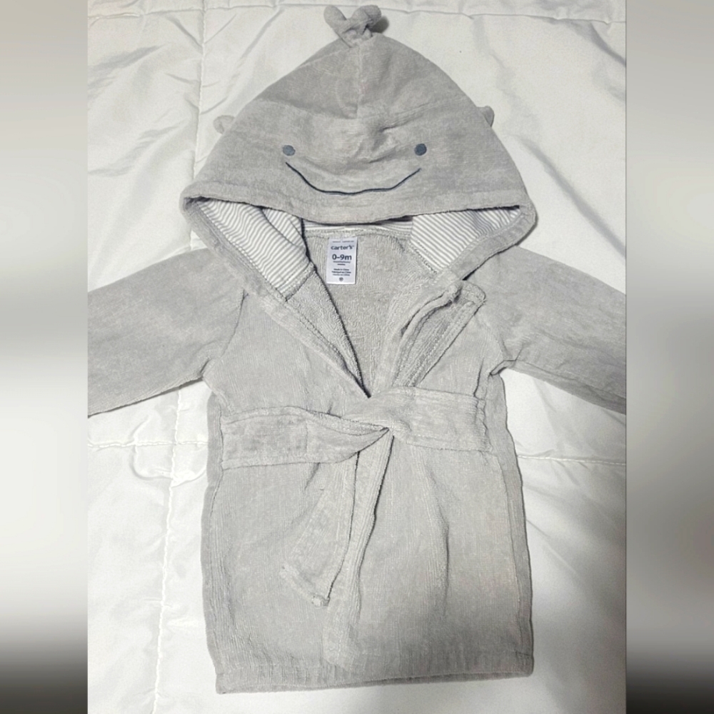 Baby robe 0 to 9 months Carters Osh Kosh